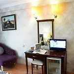 Hotel Club Rose Bay
