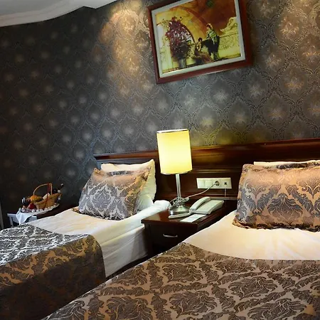 Club Rose Bay Hotel 3*