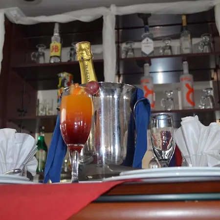 Club Rose Bay Отель 3*