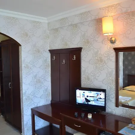 Club Rose Bay Отель Фоча