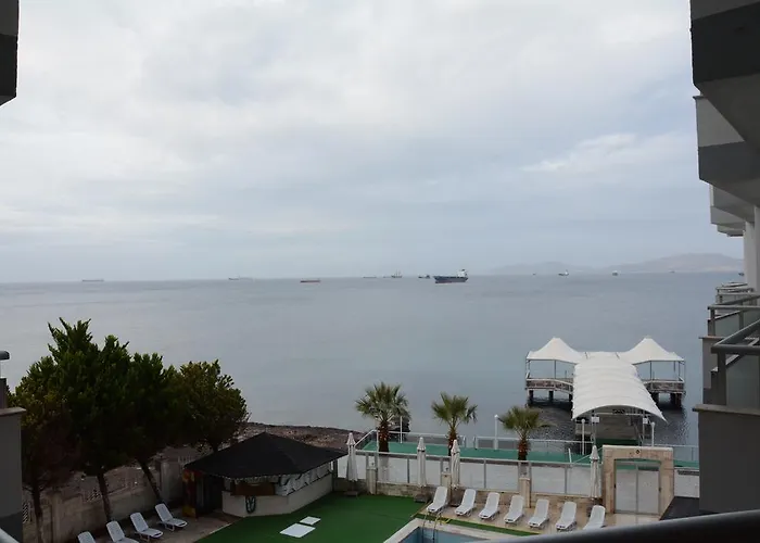 Отель Club Rose Bay 3*