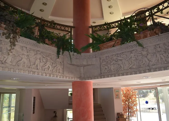 Отель Club Rose Bay 3*