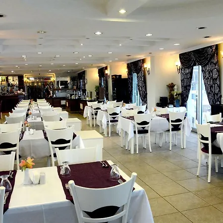 Club Rose Bay Otel