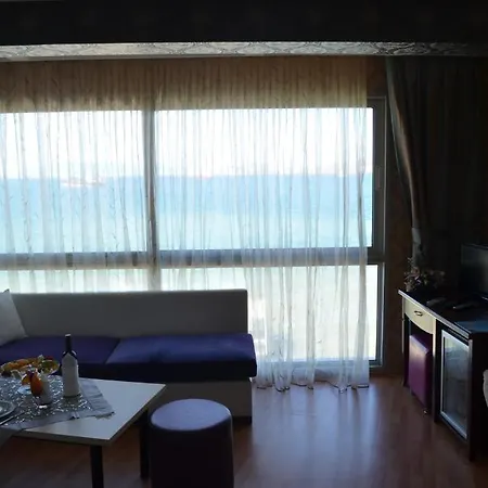 Hotel Club Rose Bay
