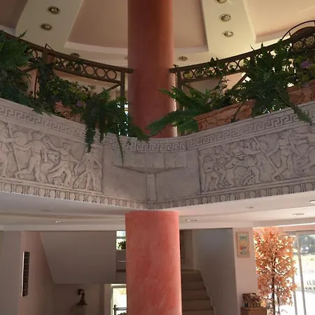 Hotel Club Rose Bay 3*