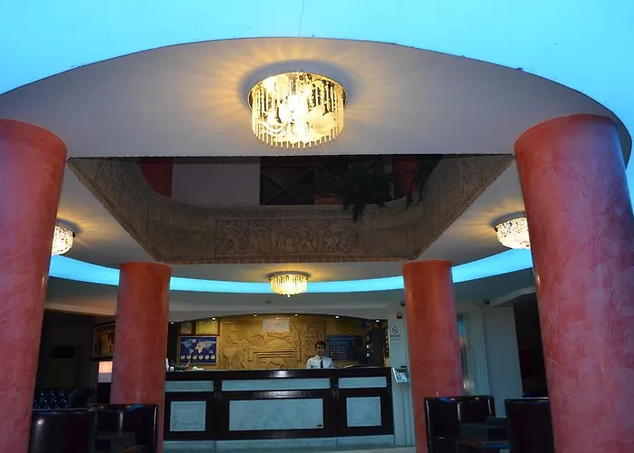 Hotel Club Rose Bay 3*